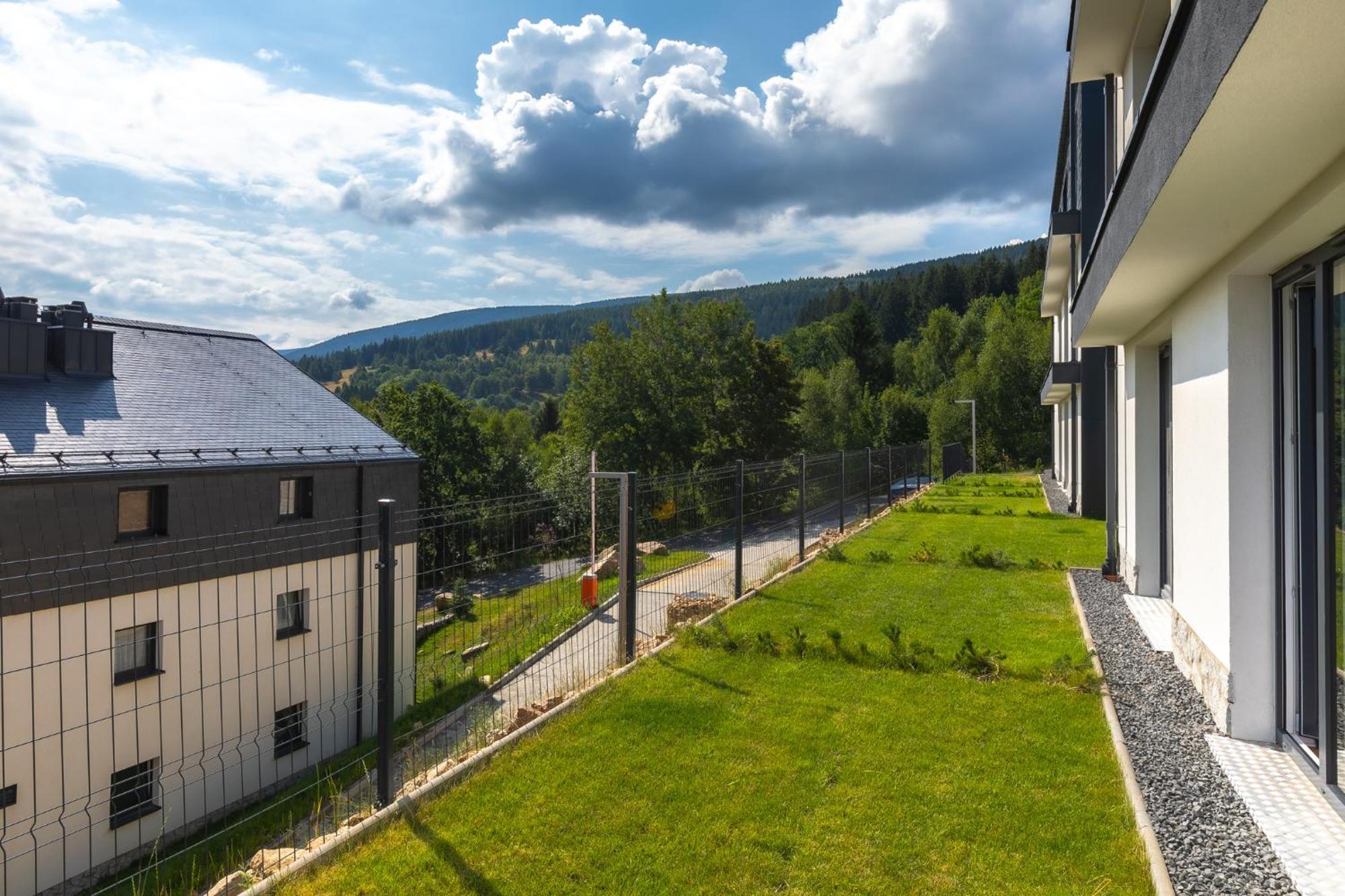 Rentplanet - Apartamenty Izerski Resort Świeradów-Zdrój Zewnętrze zdjęcie